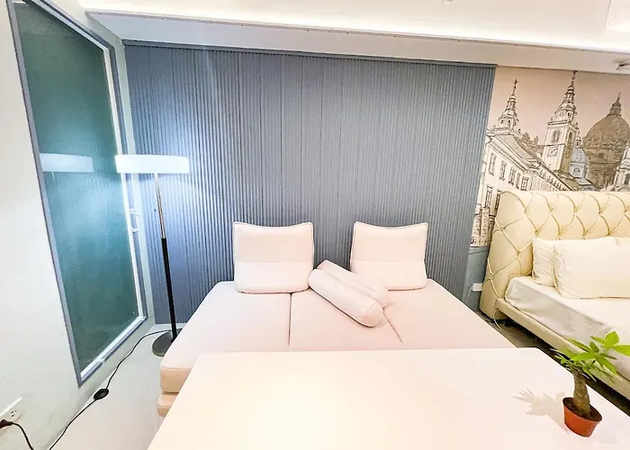 Luxury Penthouse Near Solaire, Of Dreams Манила